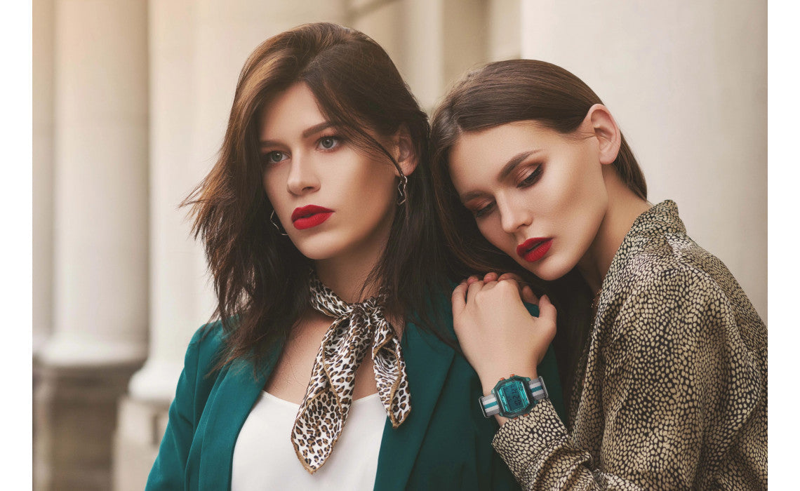 Smart Fashion Tips: Clashing Color Patterns or Motifs